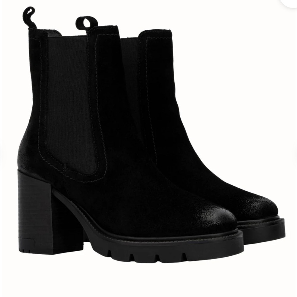 NWT Elegant Black Heeled Ankle Boots